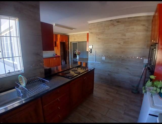 300M² BUSINESS FOR SALE IN PENDALE